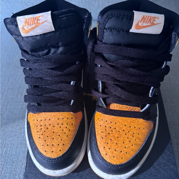 Jordan 1 Retro High OG - Picture 3 of 7